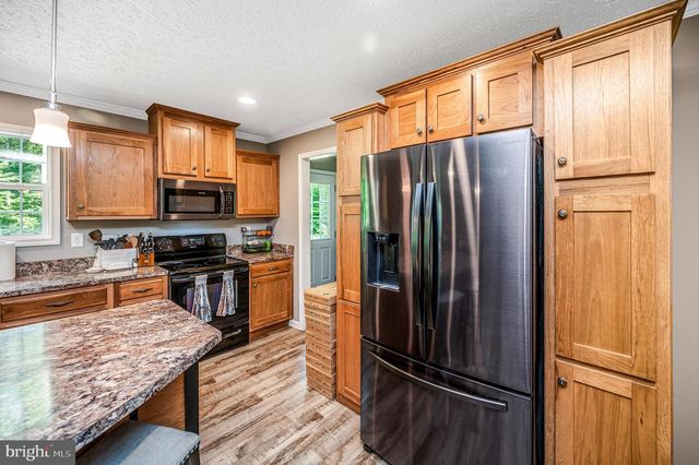 7324 RED FEATHER LN, Spotsylvania, VA 22551