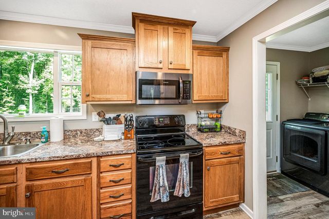 7324 RED FEATHER LN, Spotsylvania, VA 22551