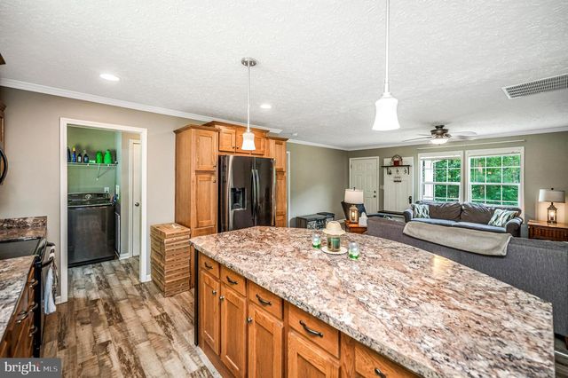 7324 RED FEATHER LN, Spotsylvania, VA 22551