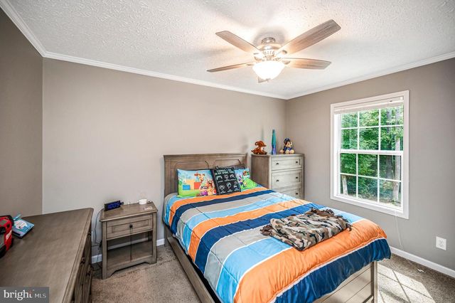 7324 RED FEATHER LN, Spotsylvania, VA 22551