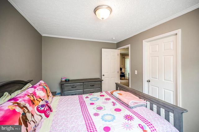 7324 RED FEATHER LN, Spotsylvania, VA 22551