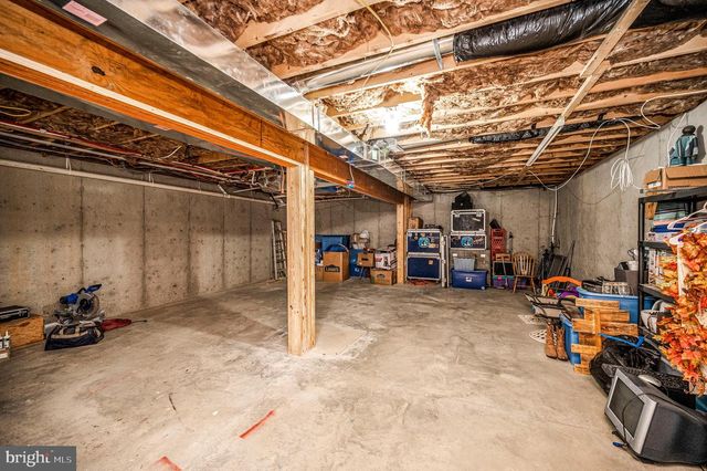 7324 RED FEATHER LN, Spotsylvania, VA 22551