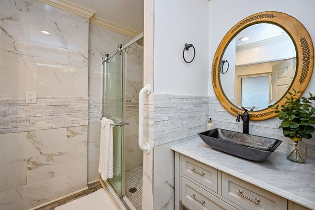 10346 Carlow Lane, La Porte, TX 77571