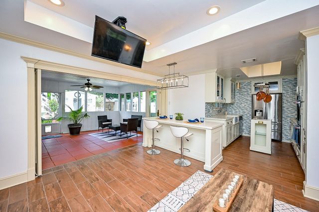 10346 Carlow Lane, La Porte, TX 77571