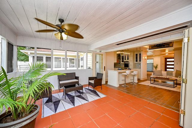 10346 Carlow Lane, La Porte, TX 77571