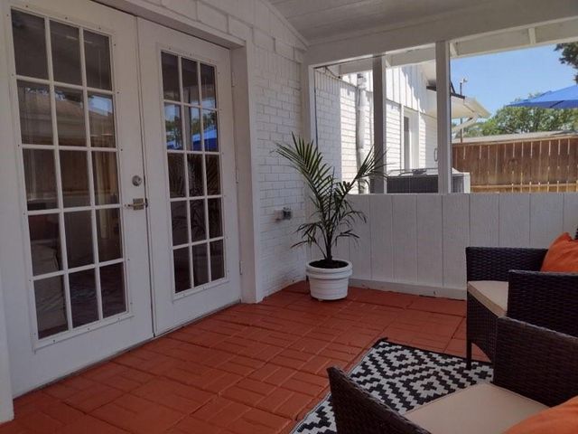 10346 Carlow Lane, La Porte, TX 77571