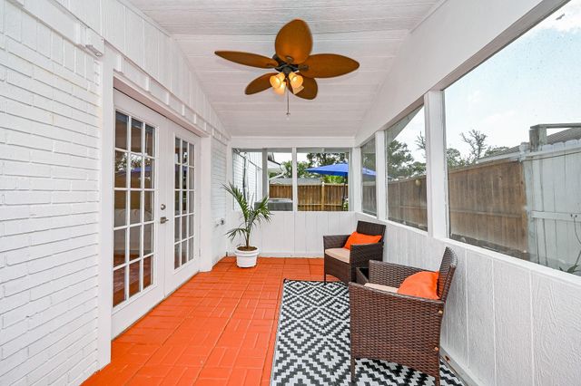 10346 Carlow Lane, La Porte, TX 77571