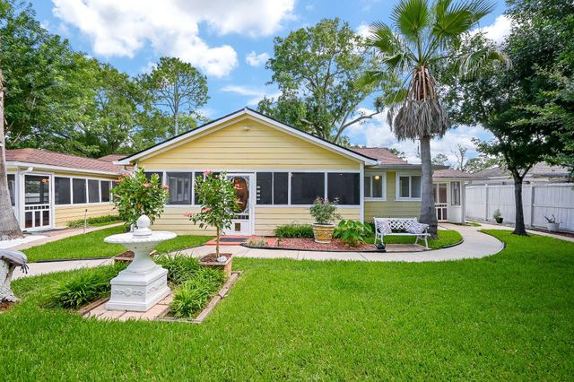 10346 Carlow Lane, La Porte, TX 77571