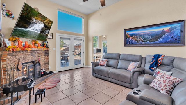 3108 Ronda De Lechusas NW, Albuquerque, NM 87120