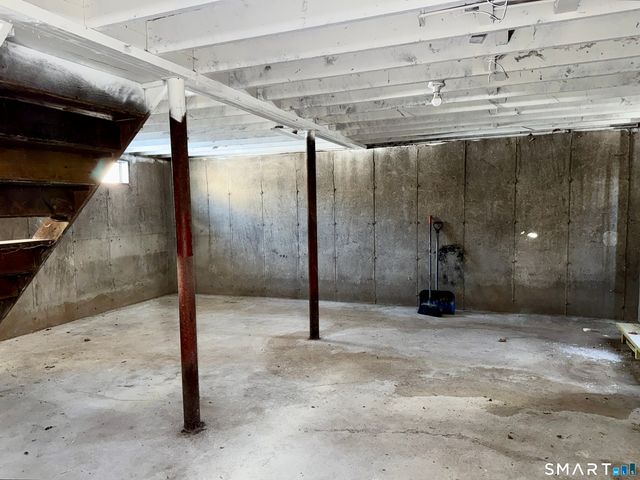 343 East Wakefield Boulevard, Winchester, CT 06098