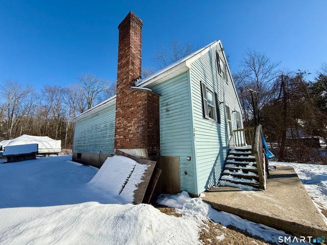 343 East Wakefield Boulevard, Winchester, CT 06098