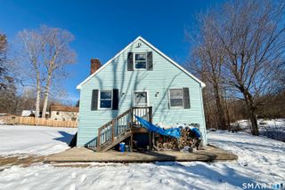 343 East Wakefield Boulevard, Winchester, CT 06098