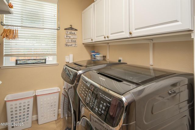 6581 Voyage Drive, Sparks, NV 89436