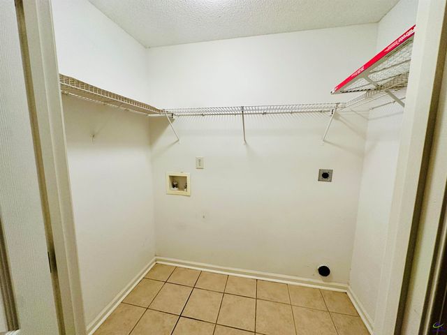 108 Holbeck Ct, Warner Robins, GA 31088