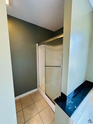 108 Holbeck Ct, Warner Robins, GA 31088