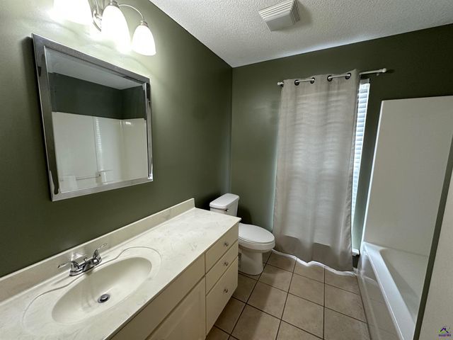 108 Holbeck Ct, Warner Robins, GA 31088