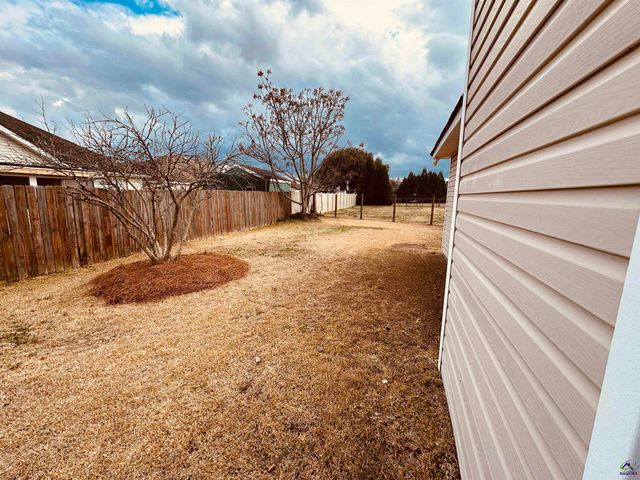 108 Holbeck Ct, Warner Robins, GA 31088