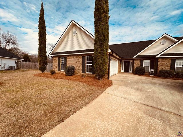 108 Holbeck Ct, Warner Robins, GA 31088