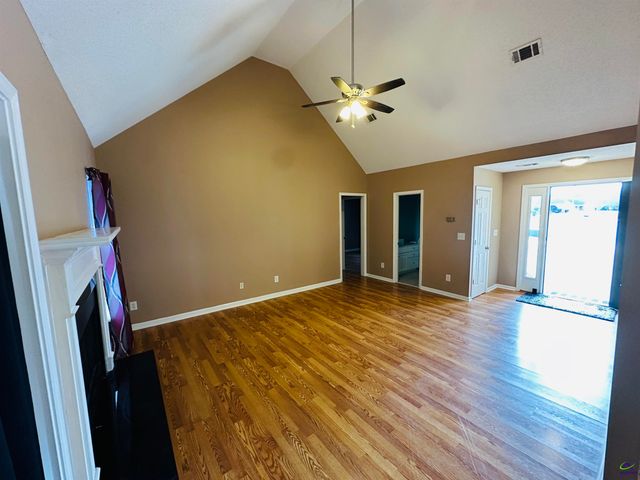 108 Holbeck Ct, Warner Robins, GA 31088