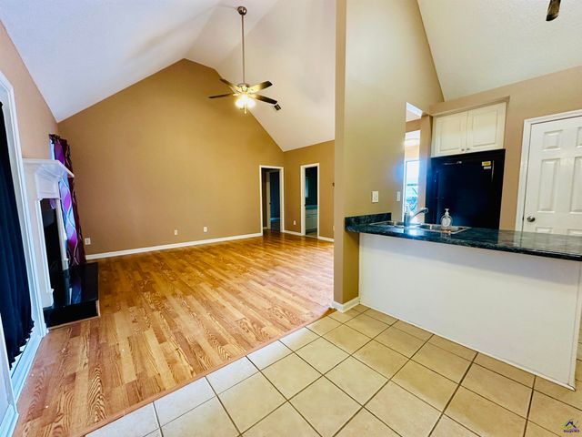 108 Holbeck Ct, Warner Robins, GA 31088