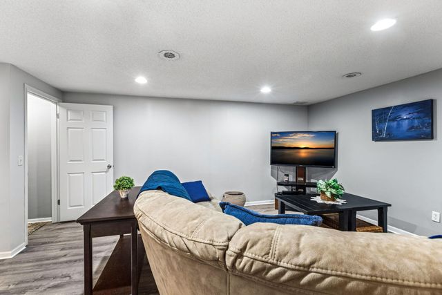 13994 Holyoke Court, Apple Valley, MN 55124