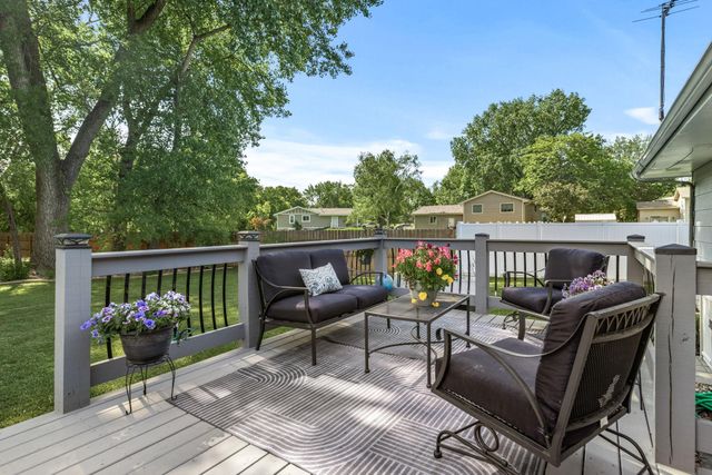13994 Holyoke Court, Apple Valley, MN 55124