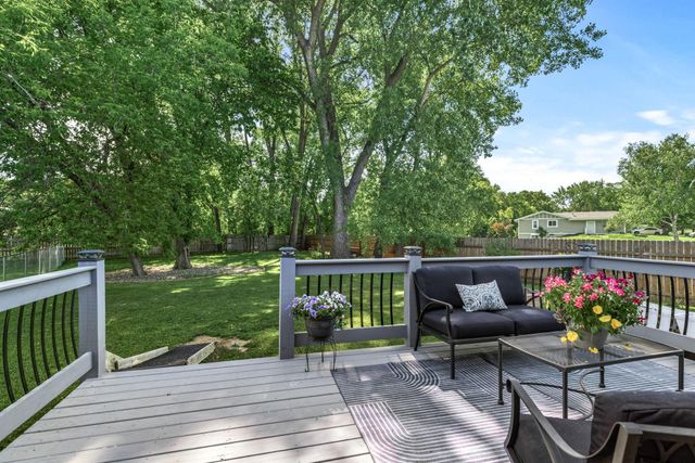13994 Holyoke Court, Apple Valley, MN 55124