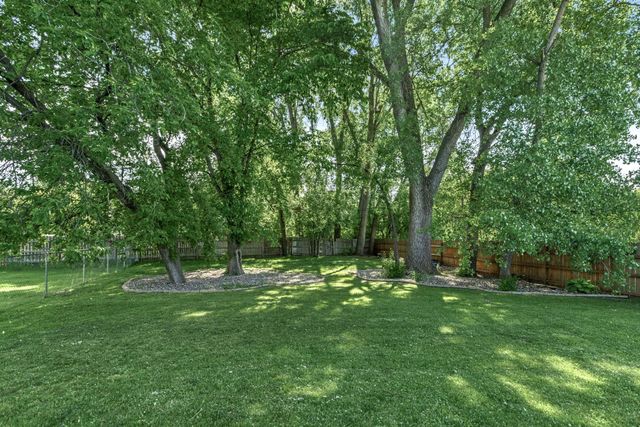 13994 Holyoke Court, Apple Valley, MN 55124