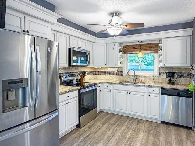13994 Holyoke Court, Apple Valley, MN 55124