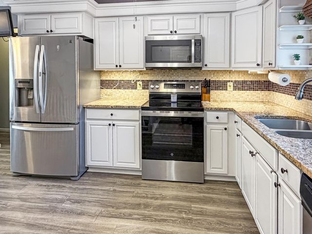 13994 Holyoke Court, Apple Valley, MN 55124