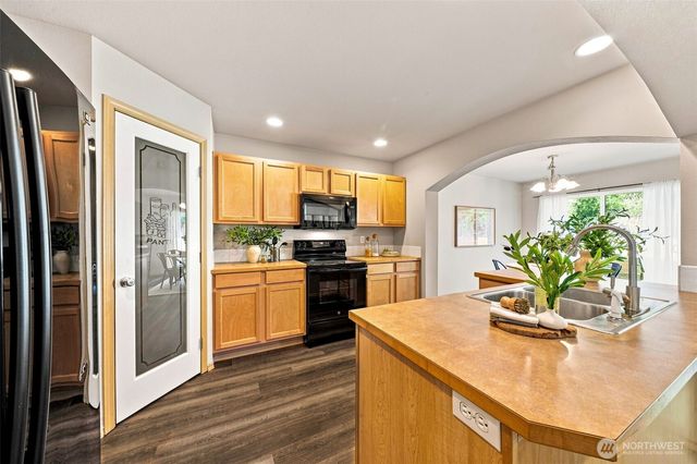 17925 73rd Avenue E, Puyallup, WA 98375