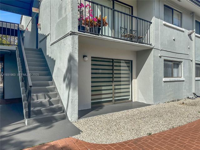 7000 NW 179th St 110, Hialeah, FL 33015