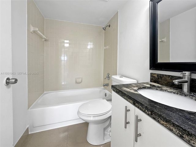 7000 NW 179th St 110, Hialeah, FL 33015