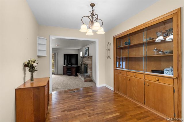 428 Sunnyside Drive, Flushing, MI 48433