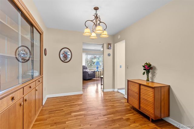 428 Sunnyside Drive, Flushing, MI 48433