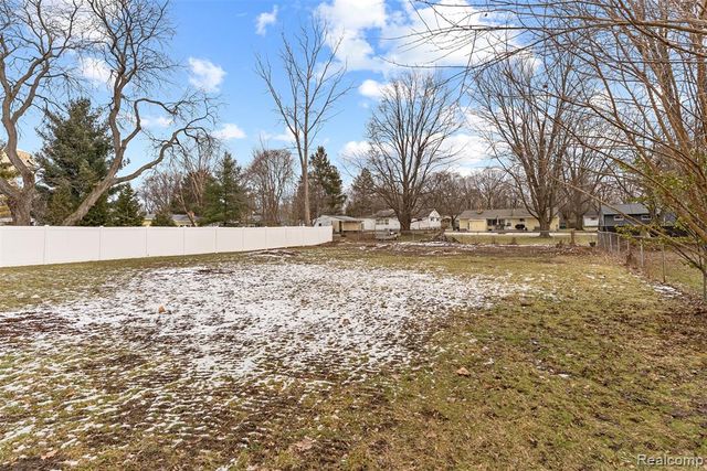 428 Sunnyside Drive, Flushing, MI 48433