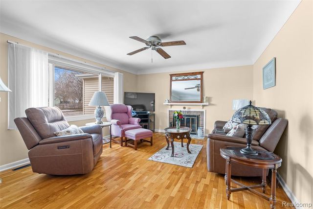 428 Sunnyside Drive, Flushing, MI 48433