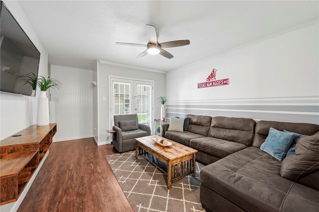 1406 Summit Street A, College Station, TX 77845