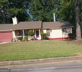 10359 Briarbay Loop, Jonesboro, GA 30238