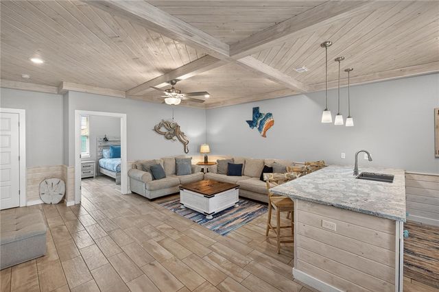 1701 S Station St 402, Port Aransas, TX 78373
