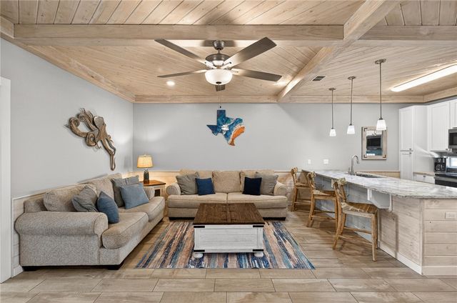 1701 S Station St 402, Port Aransas, TX 78373