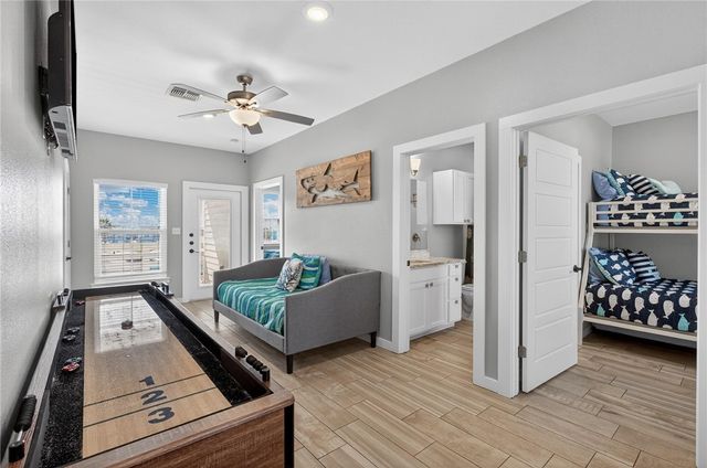1701 S Station St 402, Port Aransas, TX 78373
