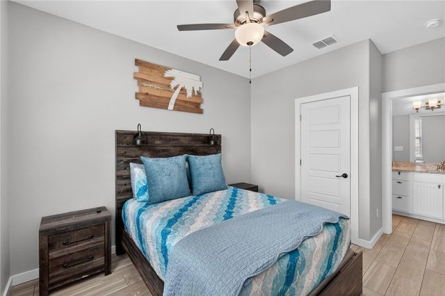 1701 S Station St 402, Port Aransas, TX 78373