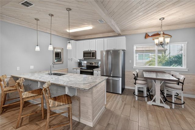 1701 S Station St 402, Port Aransas, TX 78373