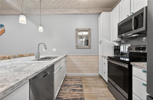 1701 S Station St 402, Port Aransas, TX 78373