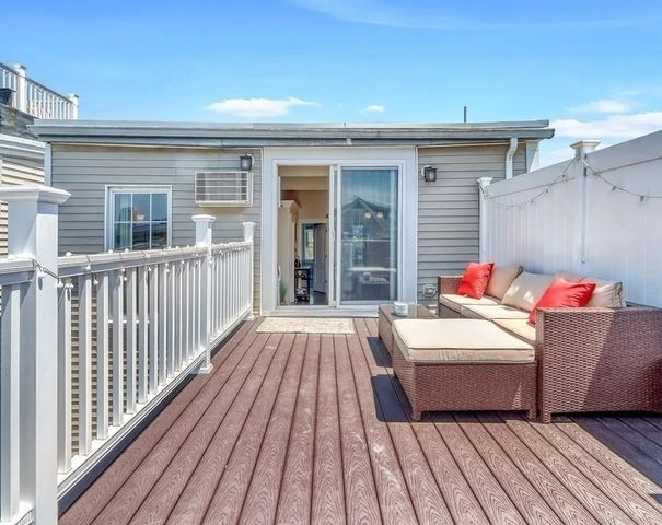 439 W 4th St 3, Boston, MA 02127