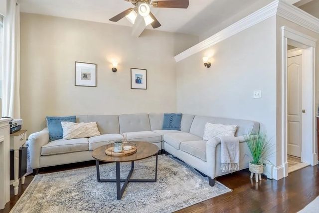 439 W 4th St 3, Boston, MA 02127