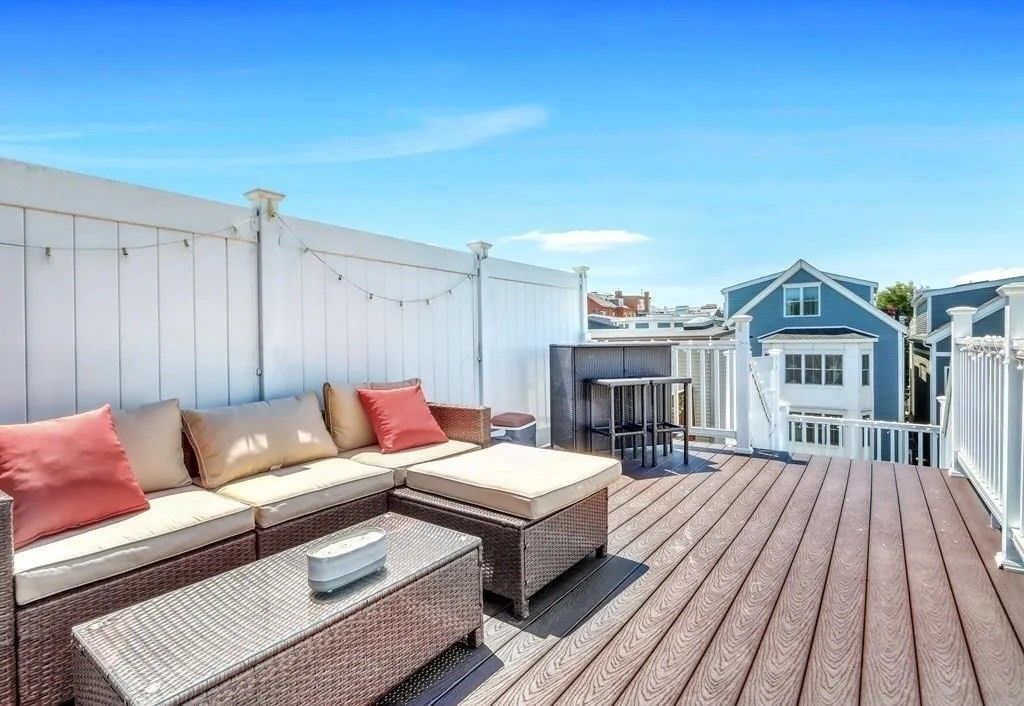 439 W 4th St 3, Boston, MA 02127