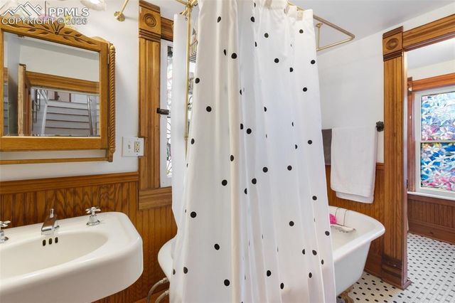 211 Spicer Avenue, Victor, CO 80860