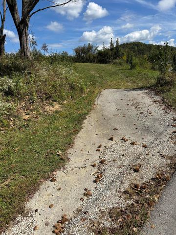 47 Old Farm Road, Cannon, KY 40923